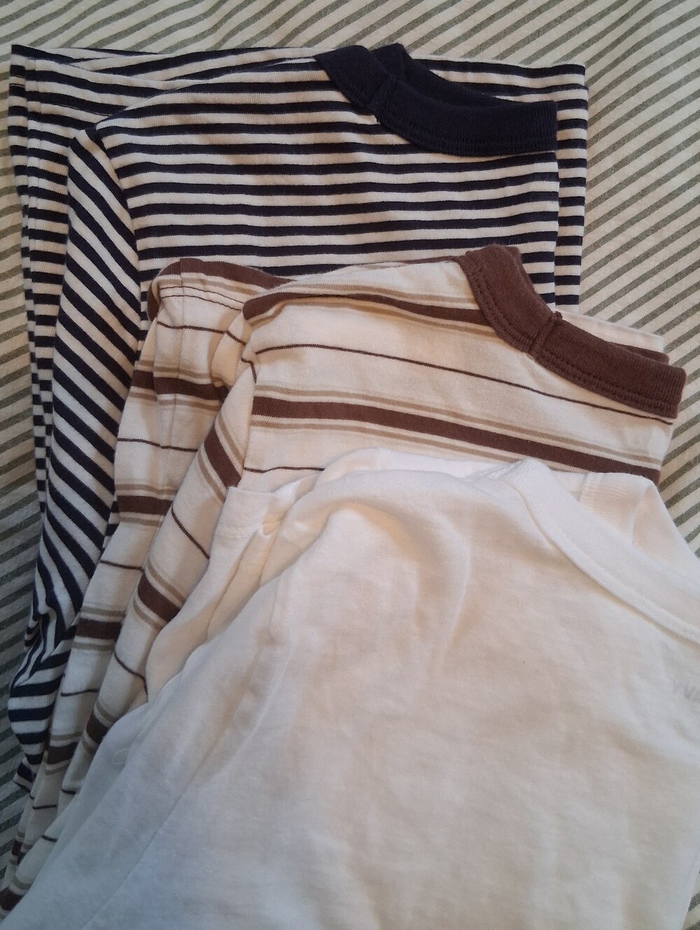 Old Navy Set Of 3 Short Sleeve Shirts Cotton